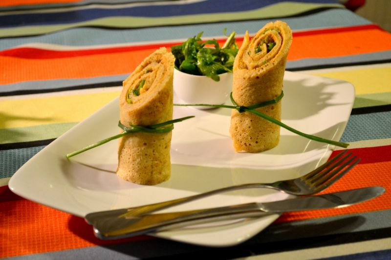 Naleśniki gryczane z pasztetem z ciecierzycy