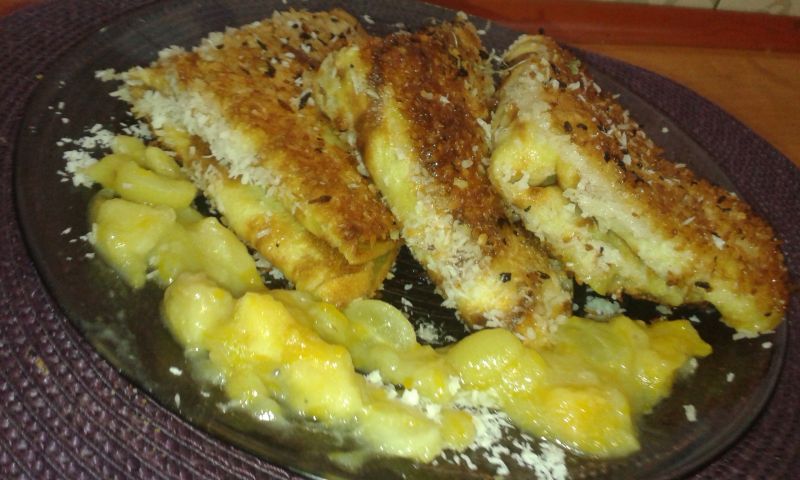 Naleśniki kokosowe z owocami Naleśniki kokosowe z owocami