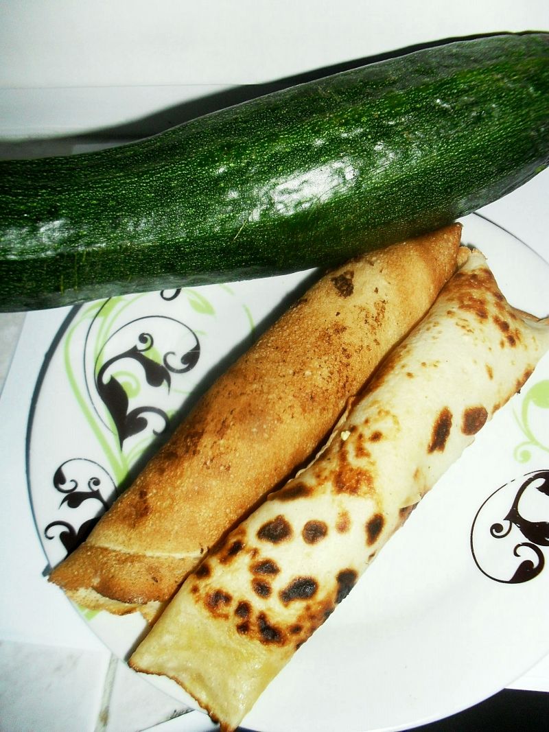 Naleśniki nafaszerowane cukinią Naleśniki nafaszerowane cukinią