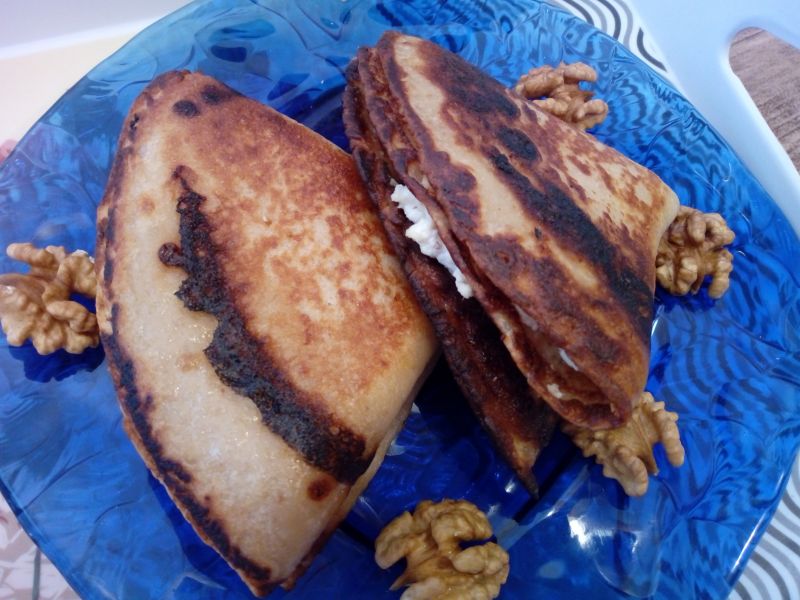 Naleśniki orzechowe z orzechowym serem Naleśniki orzechowe z orzechowym serem