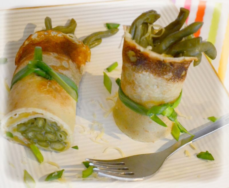 Naleśniki pełne fasolki i sera  Naleśniki pełne fasolki i sera