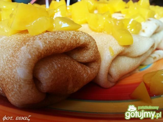 Naleśniki serowo brzoskwiniowe