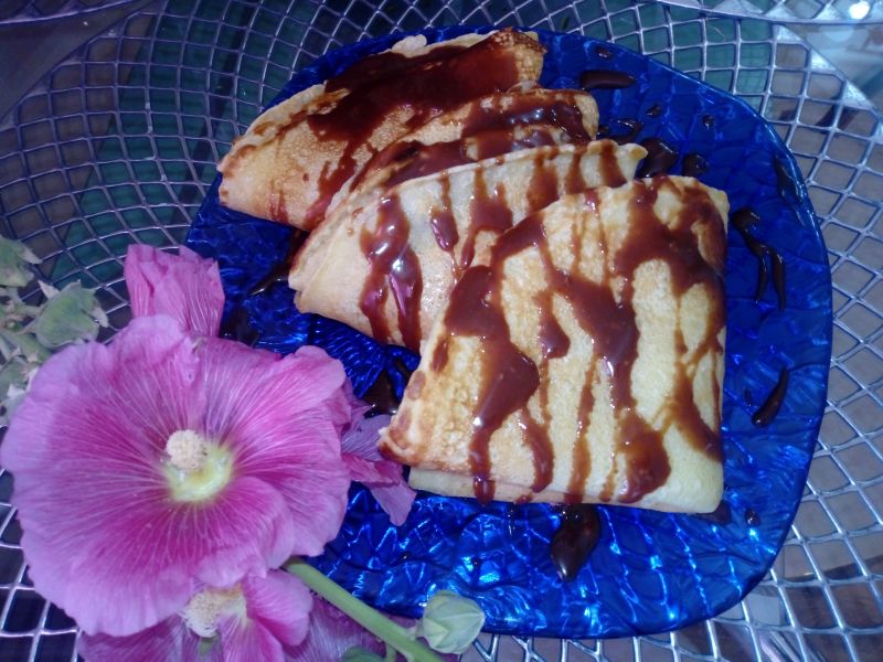 Naleśniki sezamowe z czekoladą Naleśniki sezamowe z czekoladą