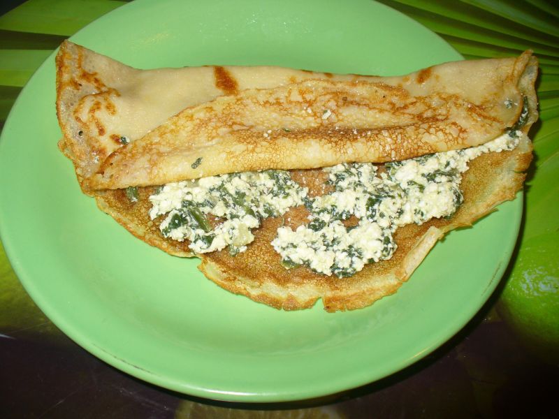 Naleśniki z białym serem ze szpinakiem