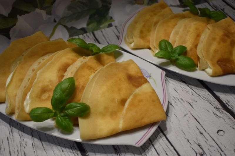 Naleśniki z budyniem i twarogiem Naleśniki z budyniem i twarogiem