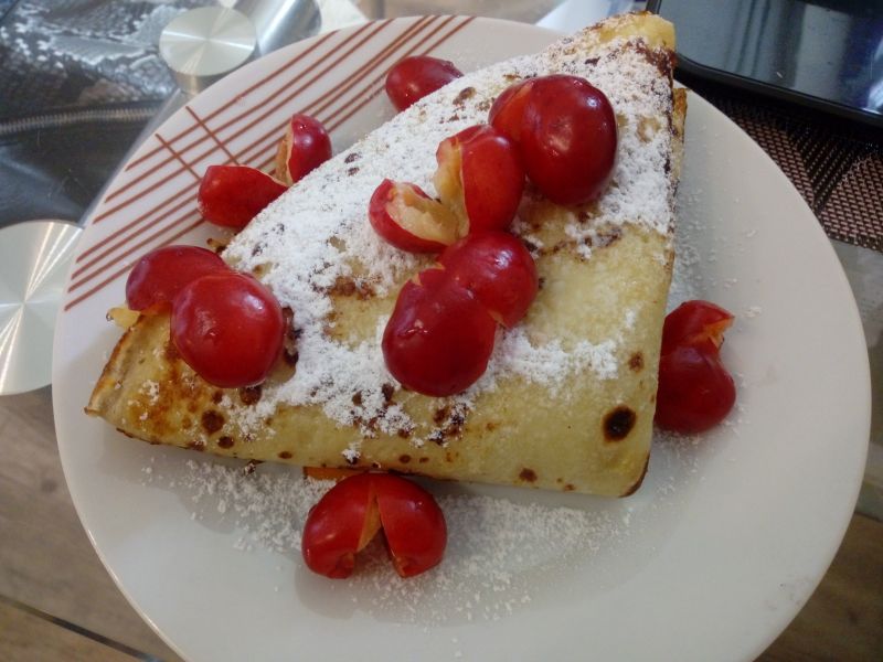 Naleśniki z czereśniami