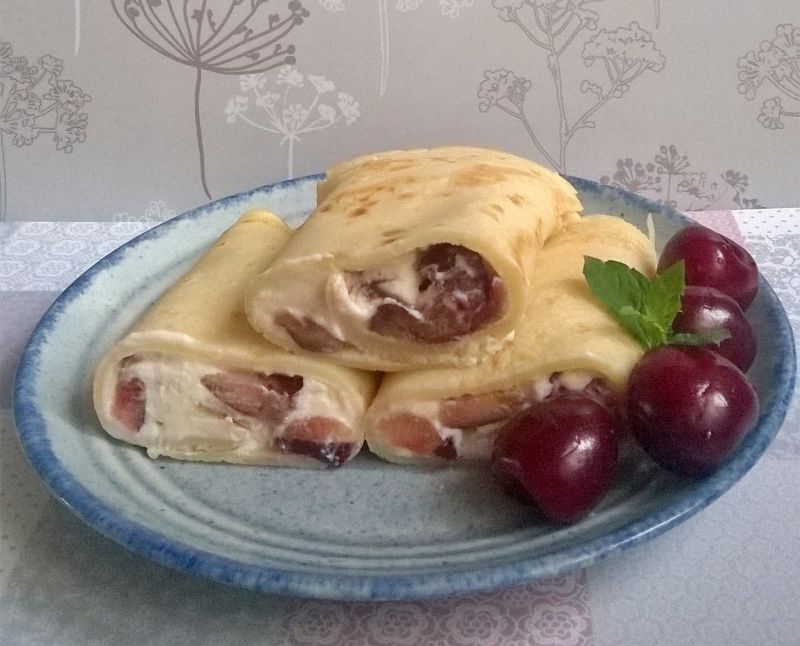 Naleśniki z czereśniami