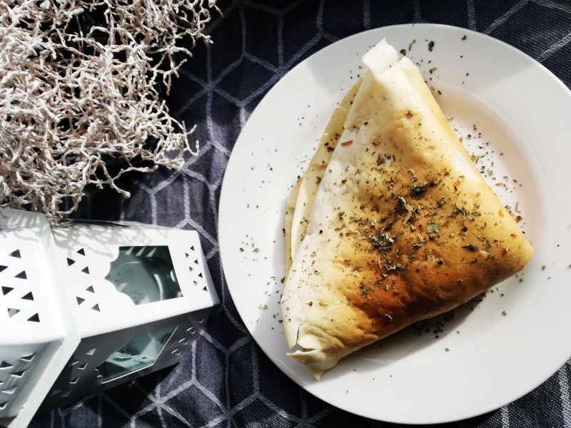 Naleśniki z duszoną marchewką i pieczarkami 