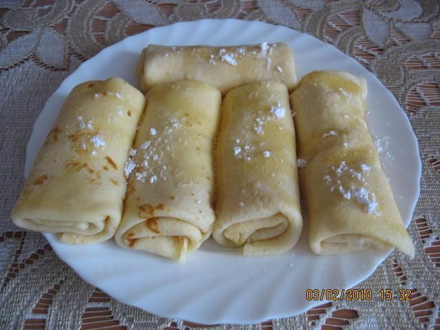 Naleśniki z dżemem jabłkowym+cukier pude