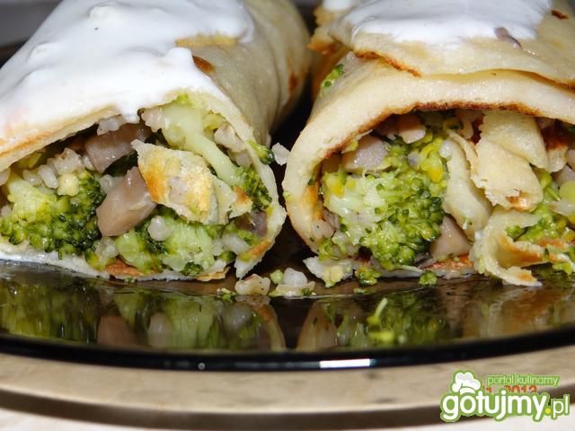 Naleśniki z farszem z kaszy jęczmiennej 