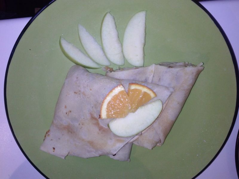 Naleśniki z jabłkami tartymi 