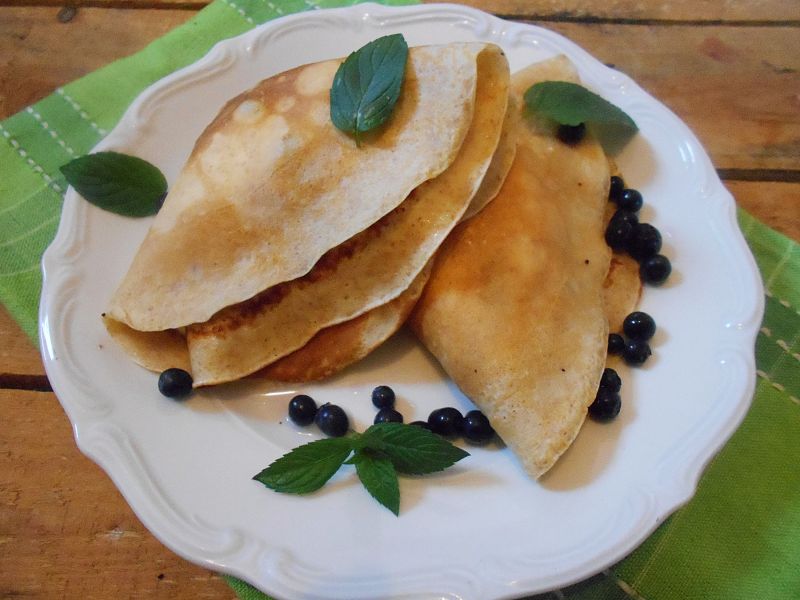 Naleśniki z jagodami i mascarpone Naleśniki z jagodami i mascarpone