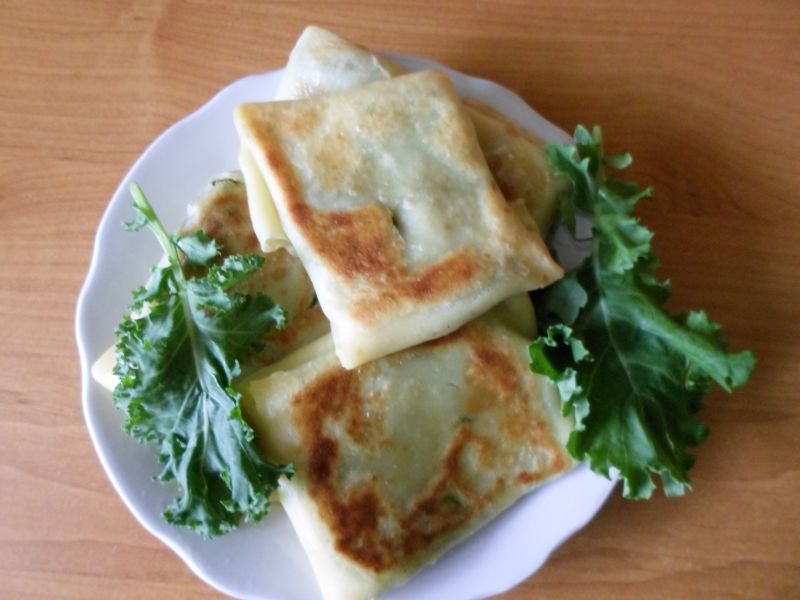 Naleśniki z jarmużem i kaszą jaglaną