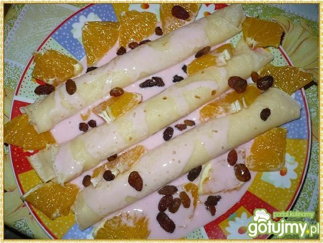 Naleśniki z jogurtem i pomarańczami