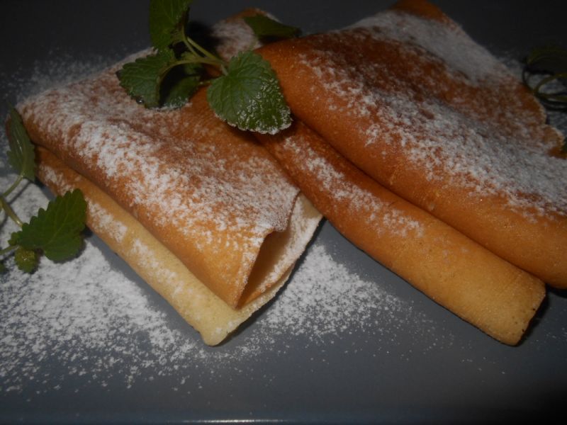 Naleśniki z karmelizowanymi jabłkami