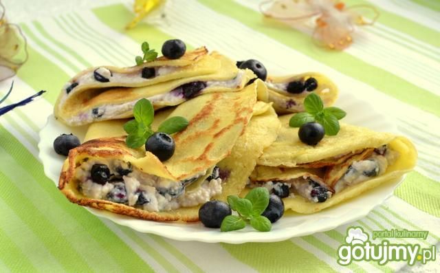 Naleśniki z kaszy manny z jagodami
