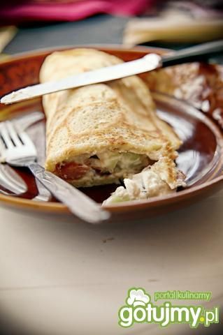 Nalesniki z kiełbasą i warzywami