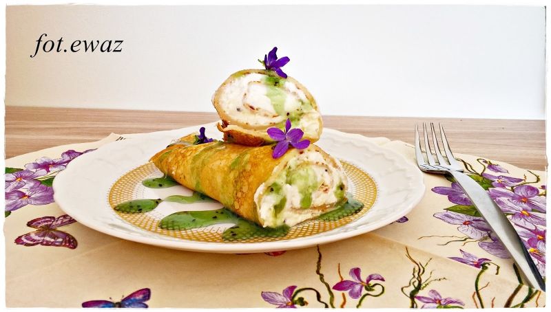 Naleśniki z kiwi i serem