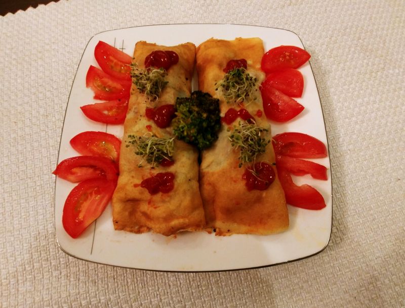 Naleśniki z kurczakiem, brokułem i soczewicą Naleśniki z kurczakiem, brokułem i soczewicą