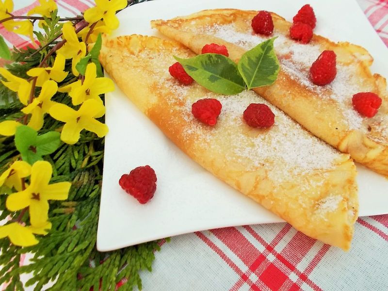 Naleśniki z malinami Naleśniki z malinami