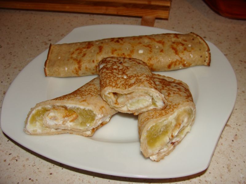 Naleśniki z masą z cukinii i serem  Naleśniki z masą z cukinii i serem