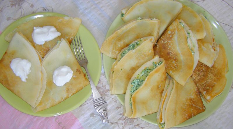 Naleśniki z maślanką szpinakowo-twarogowe