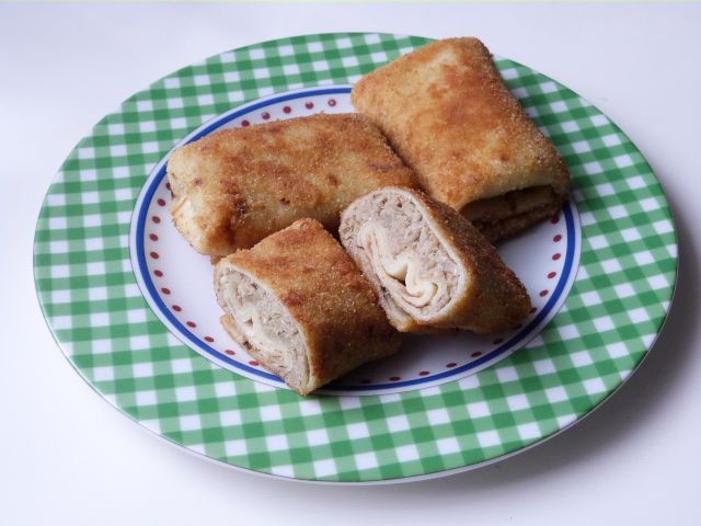 Naleśniki z mięsem i kapustą pekińską