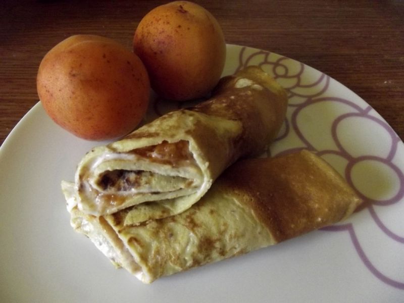 Naleśniki z morelami