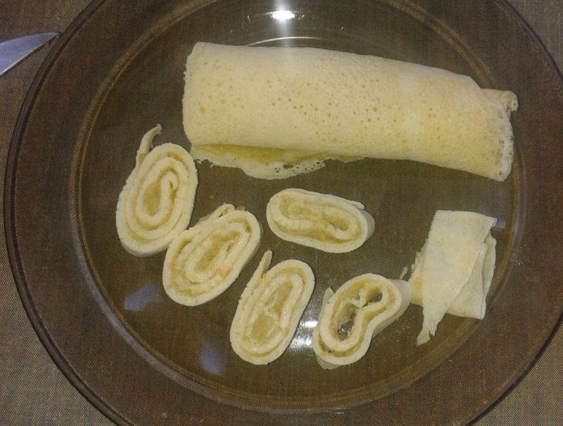 Naleśniki z musem brukselkowo-marchwiowym