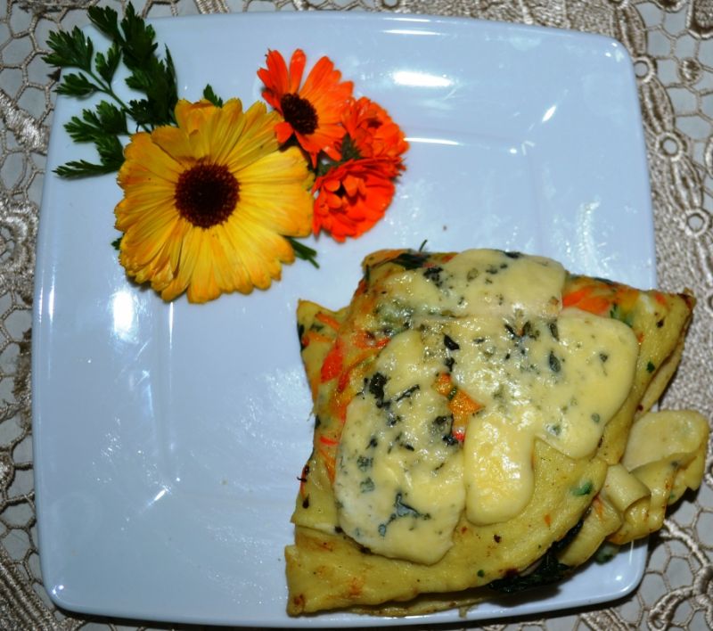 Naleśniki z nagietkiem i pokrzywą