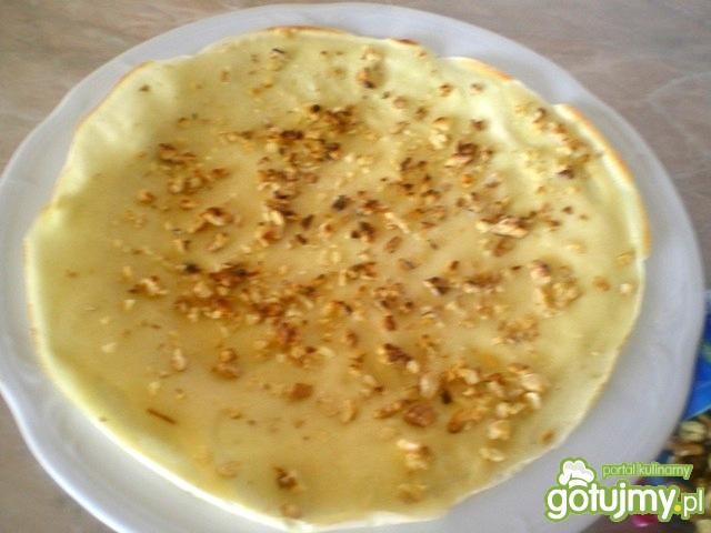 Naleśniki z orzechami włoskimi Naleśniki z orzechami włoskimi