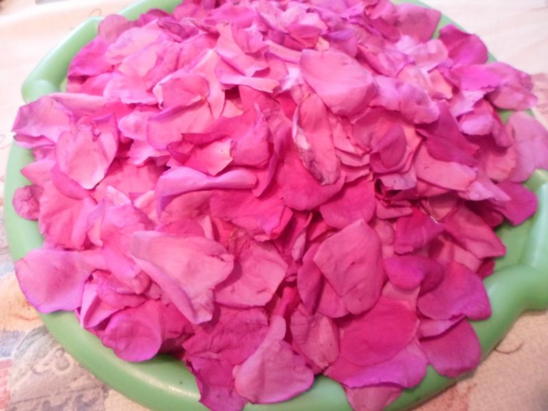 Naleśniki z pastą serowo-różaną