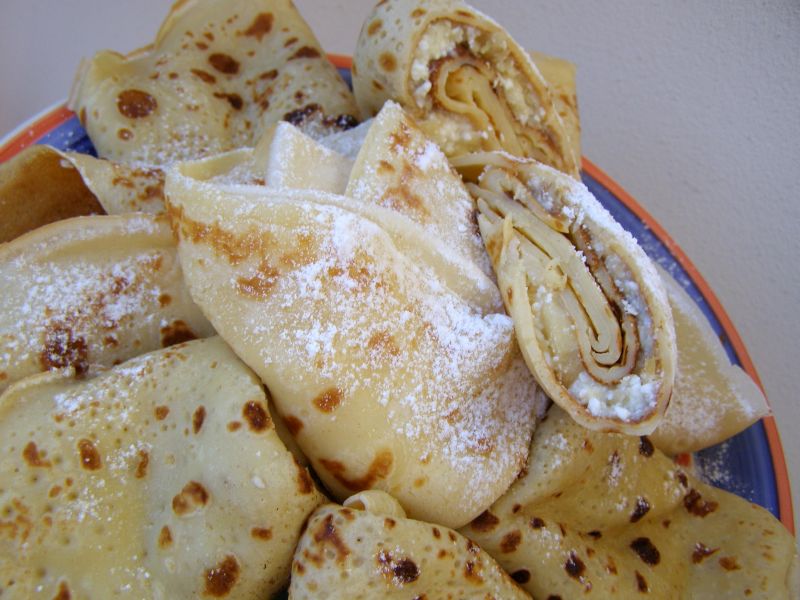 Naleśniki z prażonymi jabłkami i twarogiem Naleśniki z prażonymi jabłkami i twarogiem