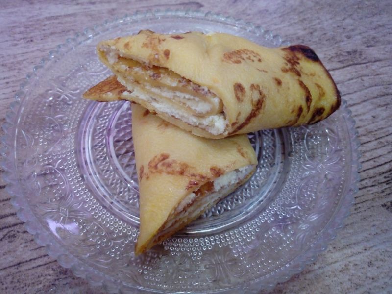 Naleśniki z różano - waniliowym serem