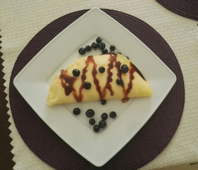 Naleśniki z serem i borówkami