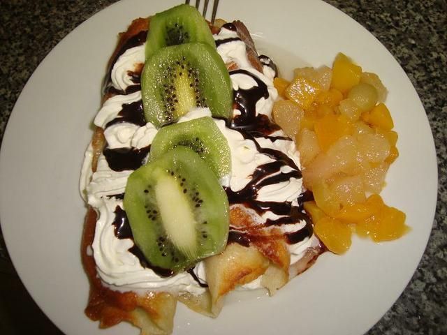 Naleśniki z serem i orzechami Naleśniki z serem i orzechami