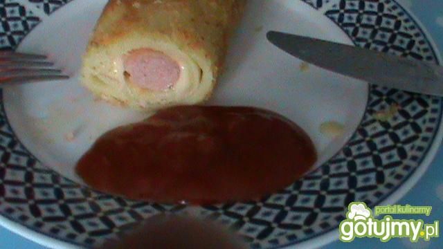 Naleśniki z serem i parówką