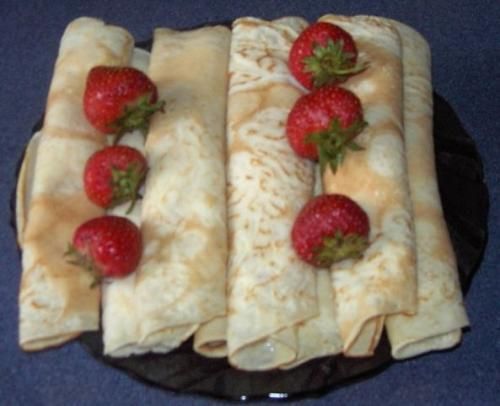 Naleśniki z serem i truskawkami