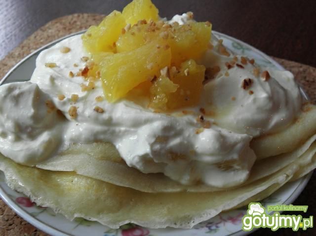 Naleśniki z serkiem ananasowym. Naleśniki z serkiem ananasowym.