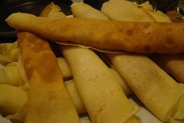 Naleśniki z serkiem i bakaliami 