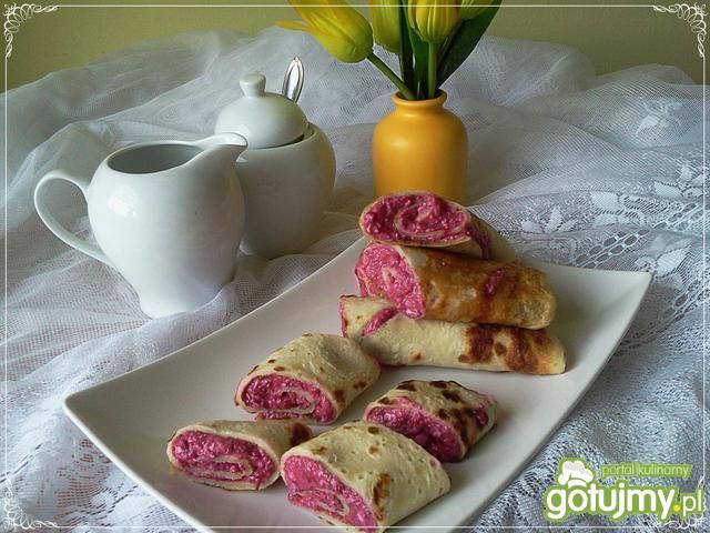 Naleśniki z serkiem i malinami