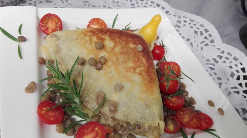 Naleśniki z soczewicą i twarogiem