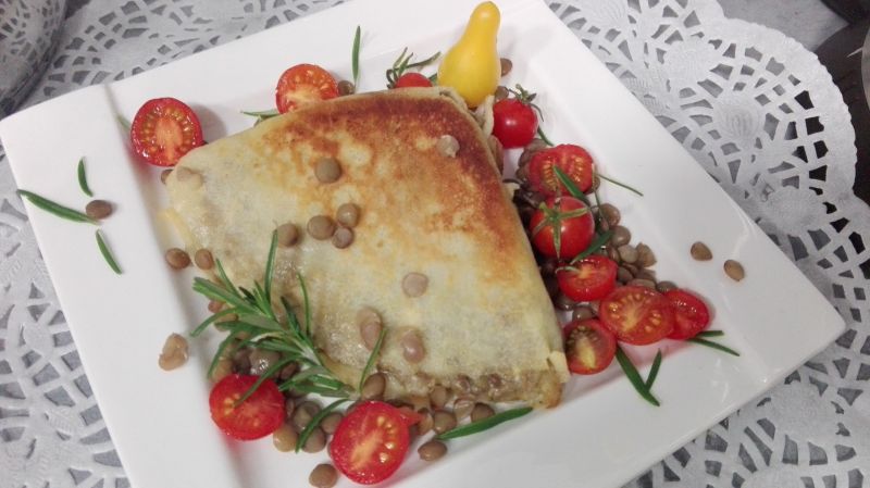 Naleśniki z soczewicą i twarogiem