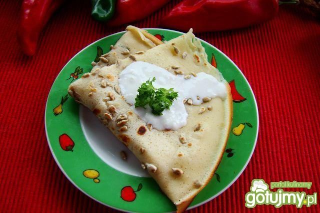 Nalesniki z sosem czosnkowym  Nalesniki z sosem czosnkowym
