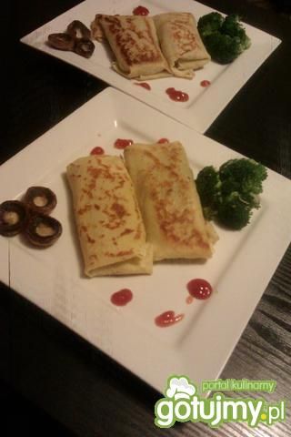 Naleśniki z szynką i kiełbaską