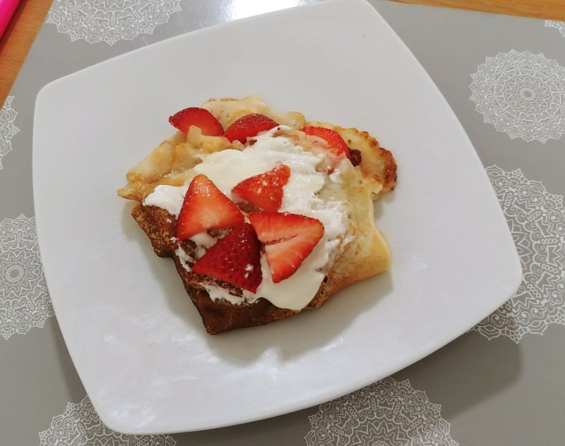 Naleśniki z truskawkami Naleśniki z truskawkami