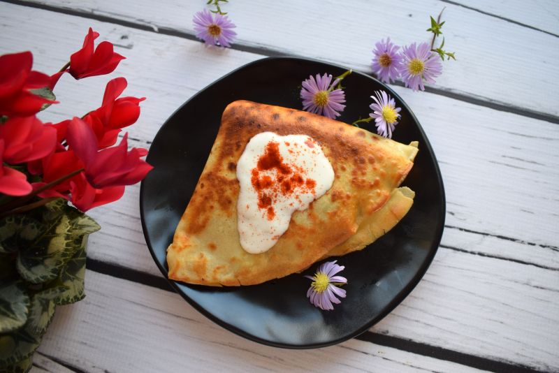 Naleśniki z tuńczykiem, bakłażanem i pieczarkami