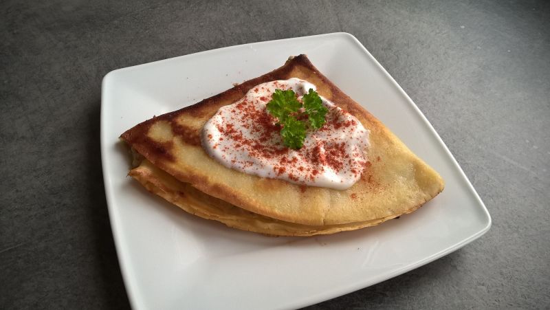 Naleśniki z tuńczykiem i gorgonzolą Naleśniki z tuńczykiem i gorgonzolą