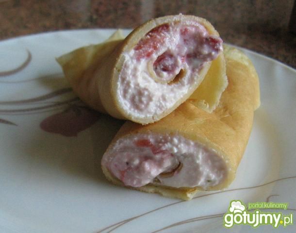 Naleśniki z twarogiem i truskawkami 3