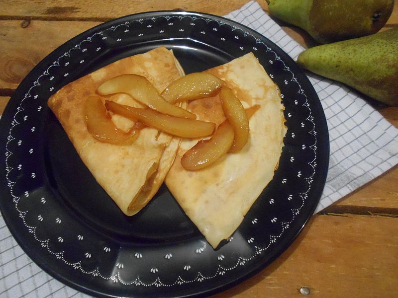 Naleśniki z twarożkiem i gruszkami